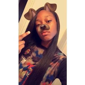 Meet your Posher, Dontavia